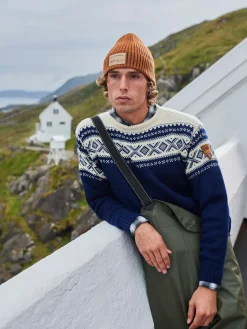 Dale of Norway Round Neck^Cortina 1956 Unisex Sweater - Norwegian Wool Navy Off-White