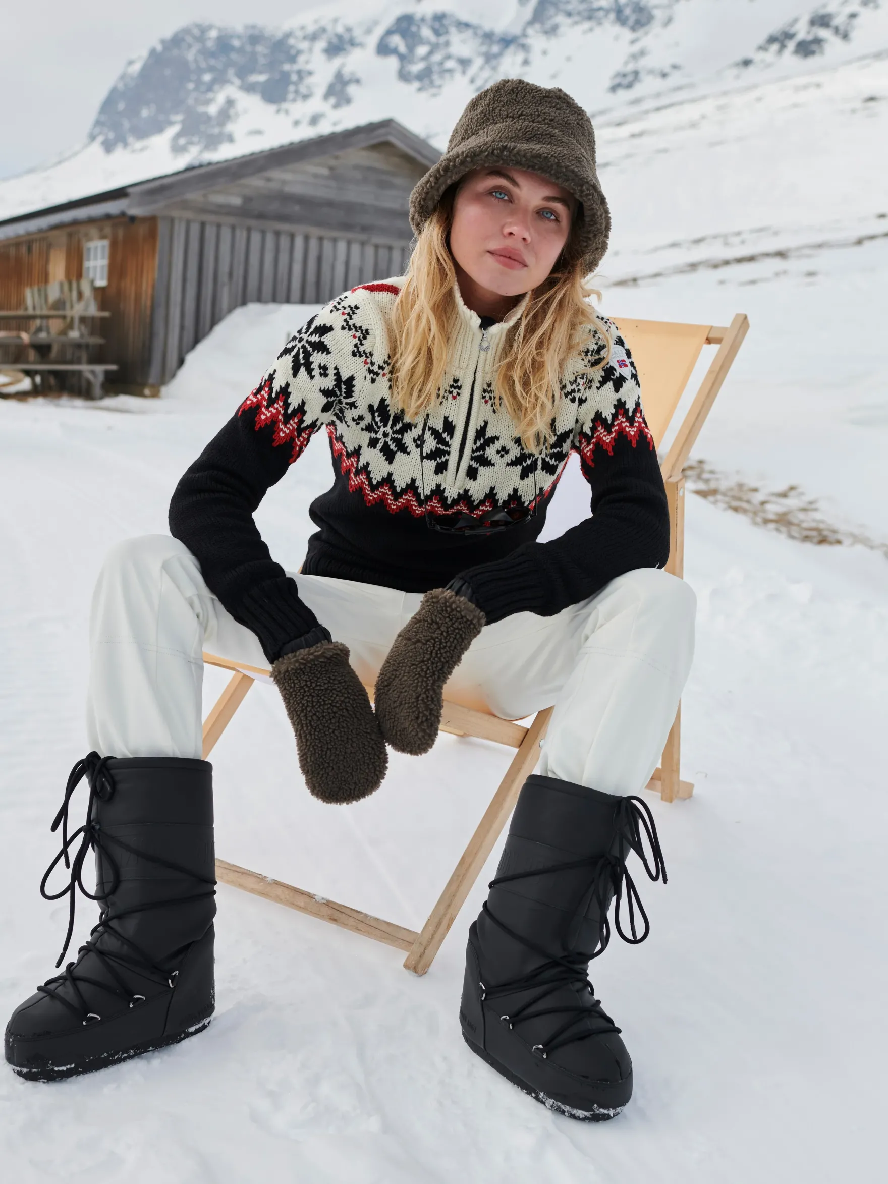 Dale of Norway Half-Zip^Myking Women's Sweater - Merino Wool Black Raspberry Offwhite