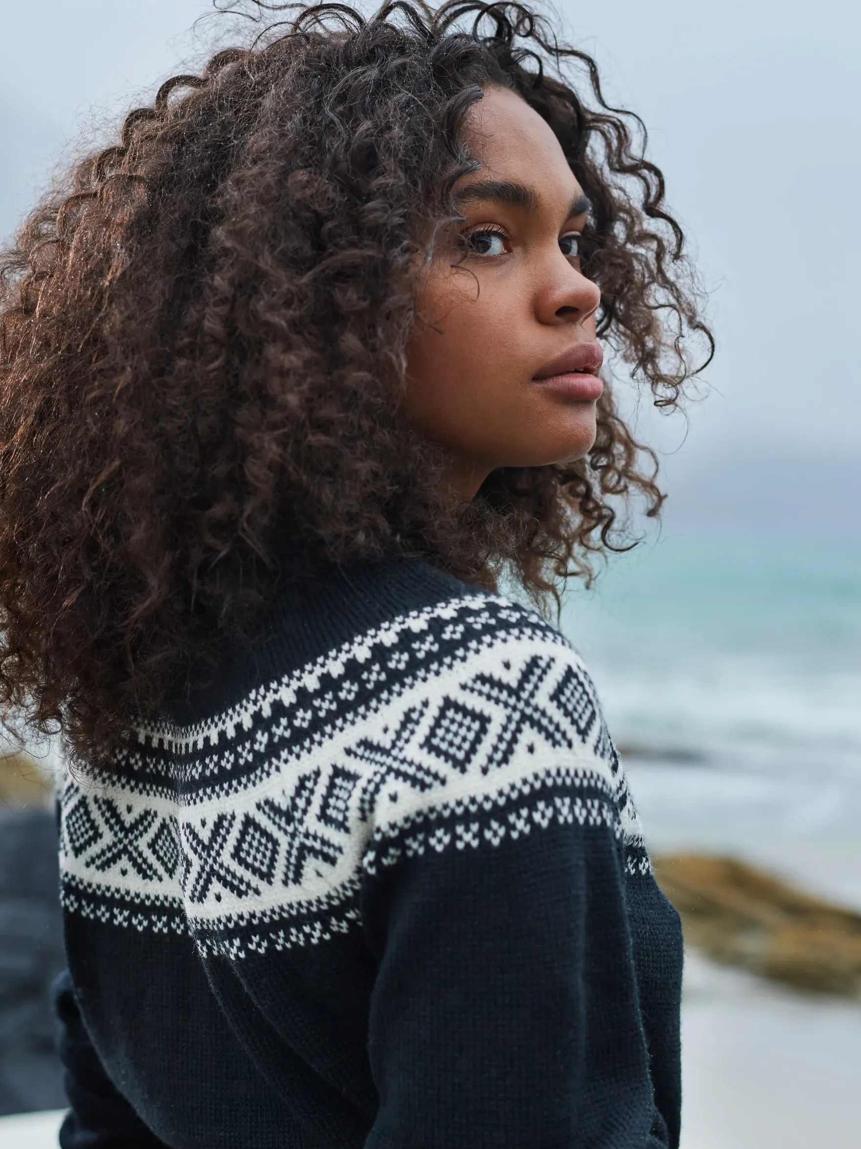 Dale of Norway Round Neck^Vagsoy Women's Wool Sweater Black Offwhite
